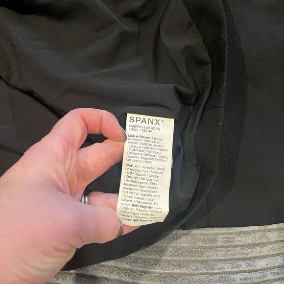 NEW, Spanx Carefree Crepe Blazer in Black SZ Large Crisp Classic Versatile - Picture 9 of 10